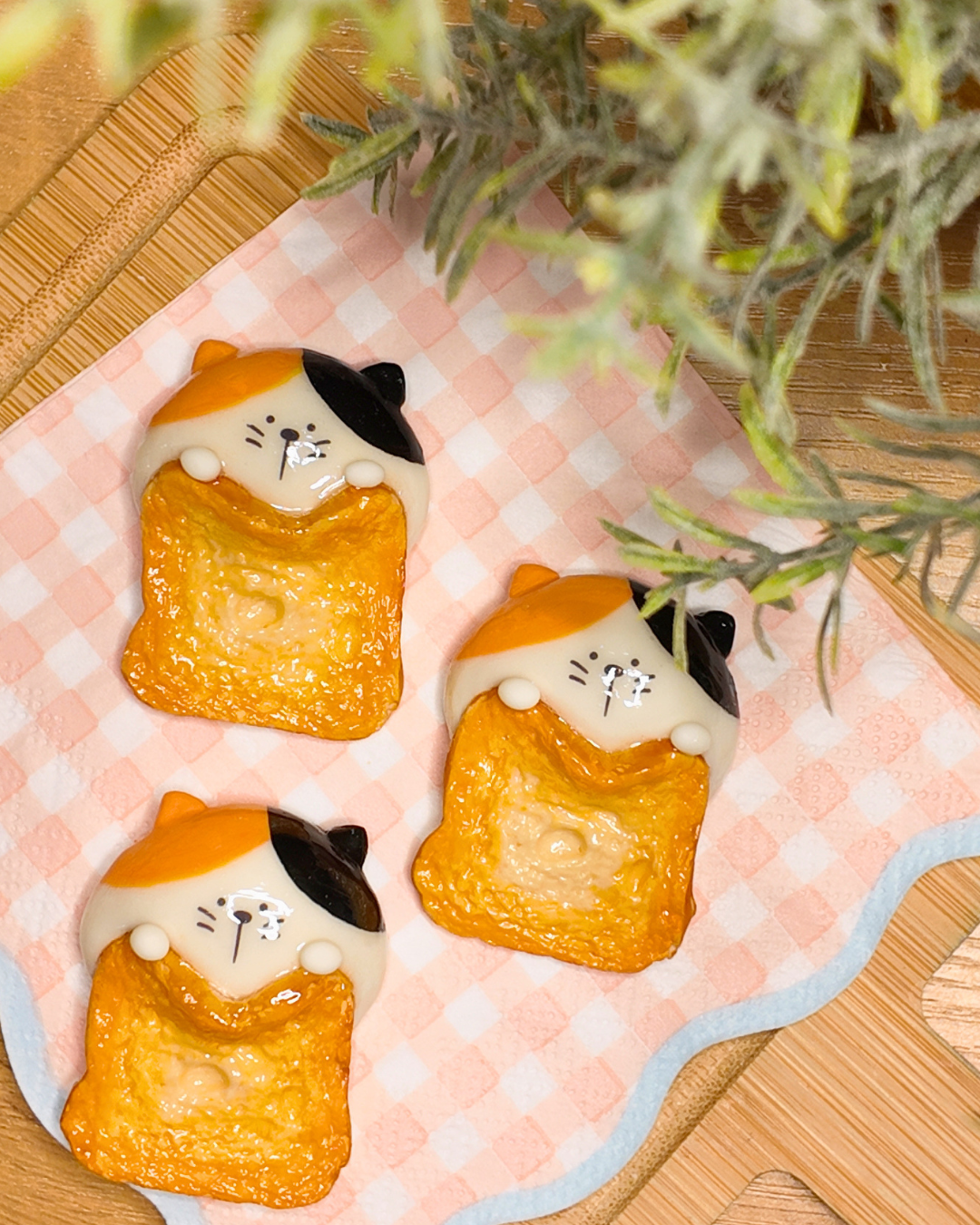 Butterscotch with Bread Blanket